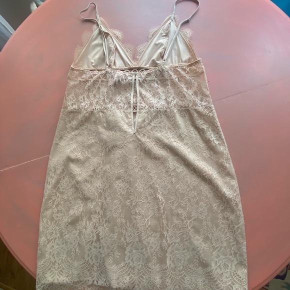 Victoria Secret size L slip dress light pink lace - Picture 6 of 7